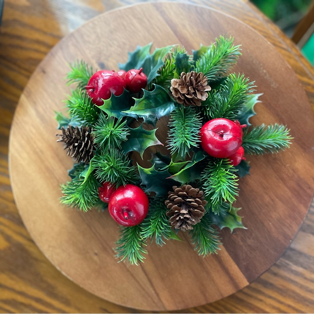 **VINTAGE** Candle Ring - Pine Cone/Apple Plastic Garland - Excellent Condition